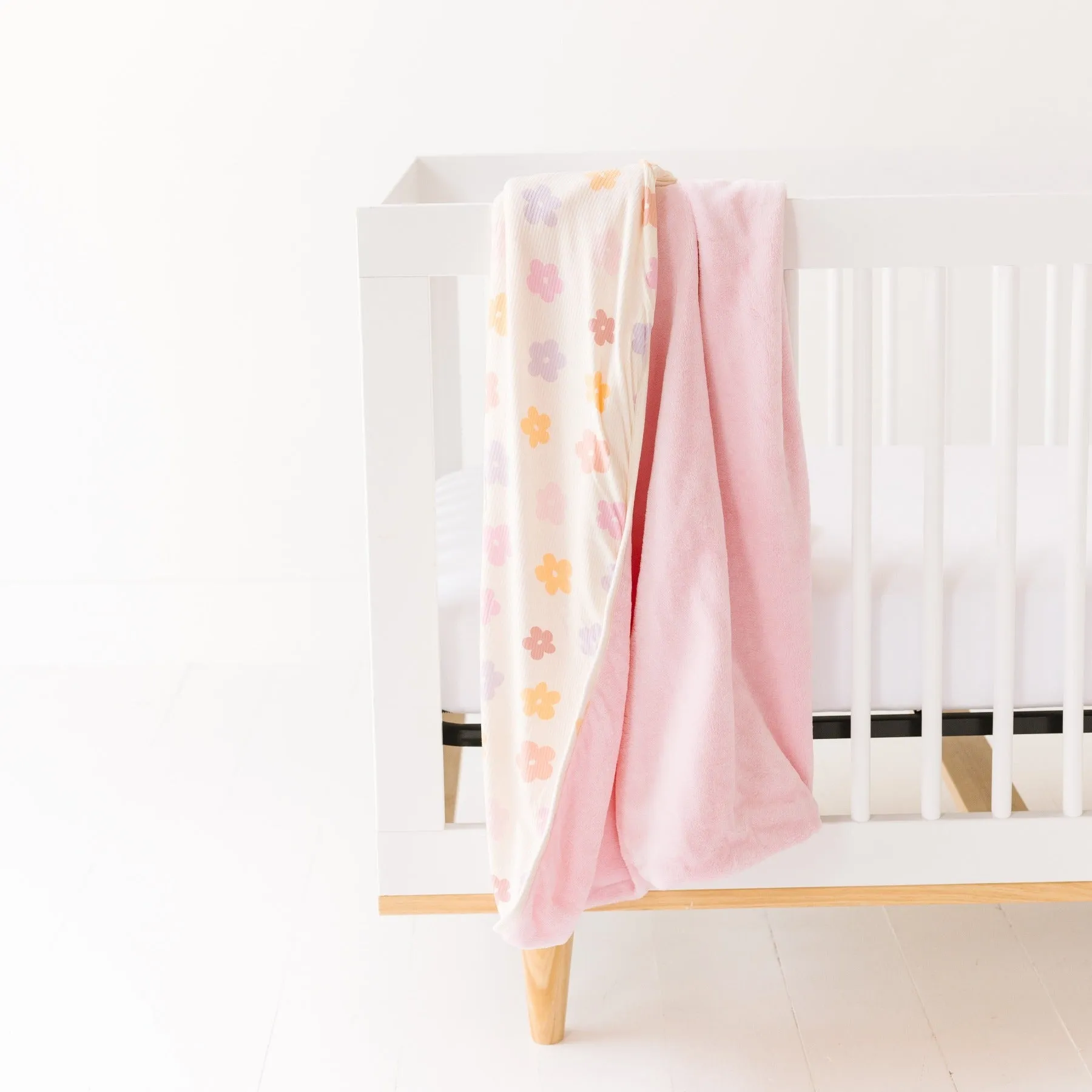Big Daisies Small Ribbed Youth Blanket