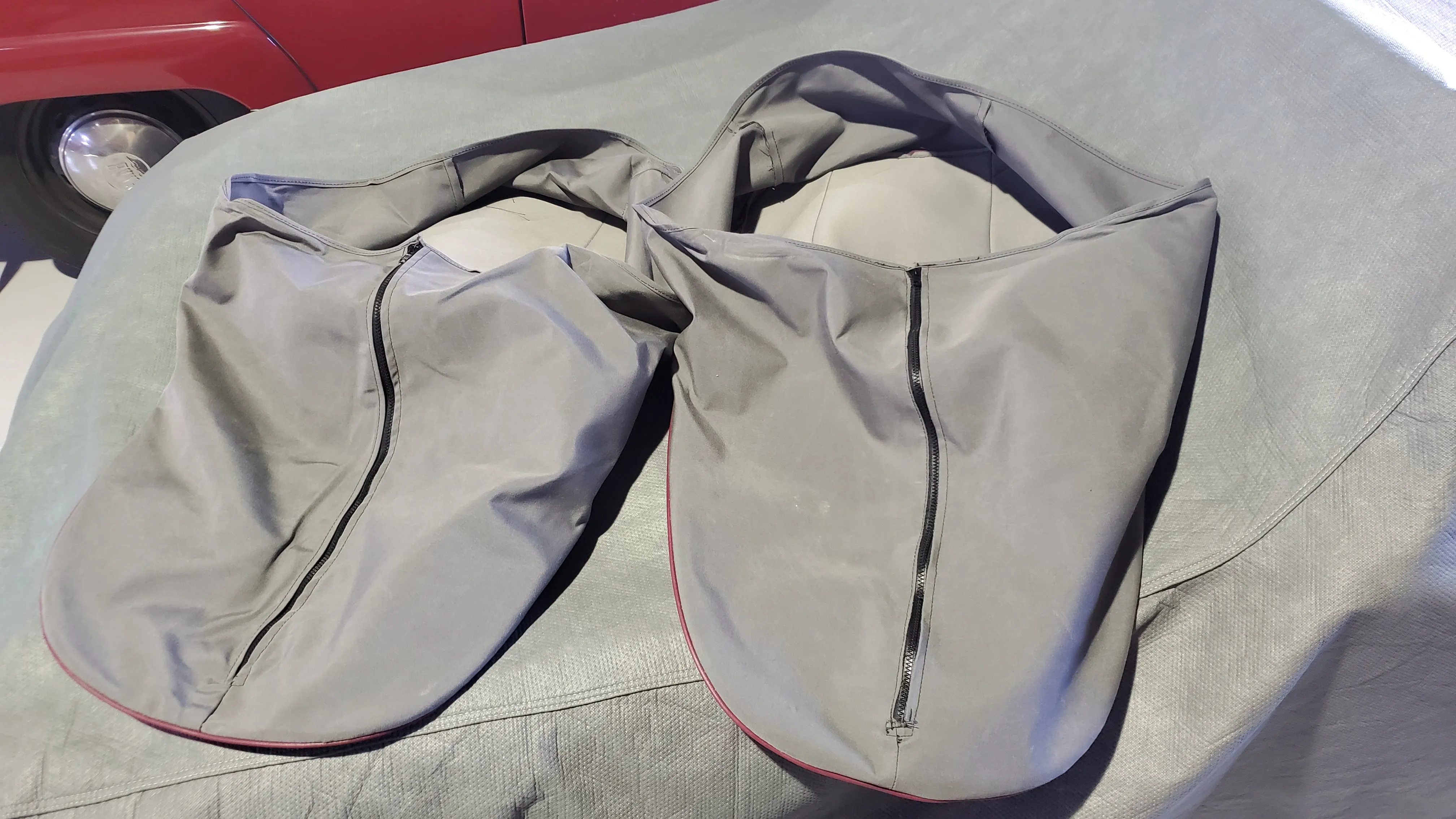Custom zip-back protective seat covers, used (Gray with red piping) (Bugeye thru 1962)