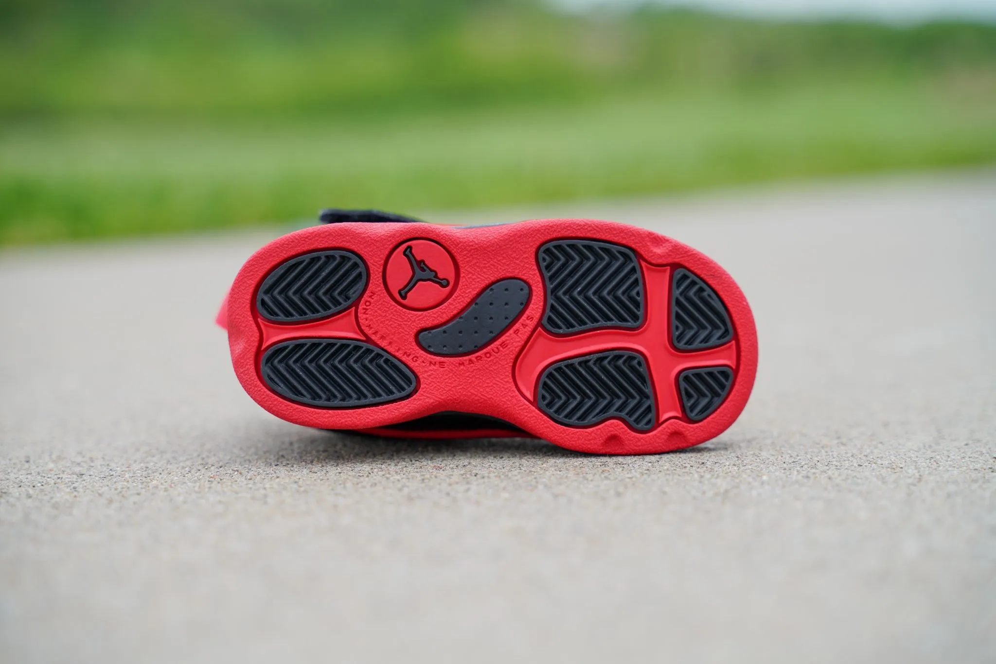 Jordan Pro Strong [UNIVERSITY RED] Standing Sneaker Putter Cover