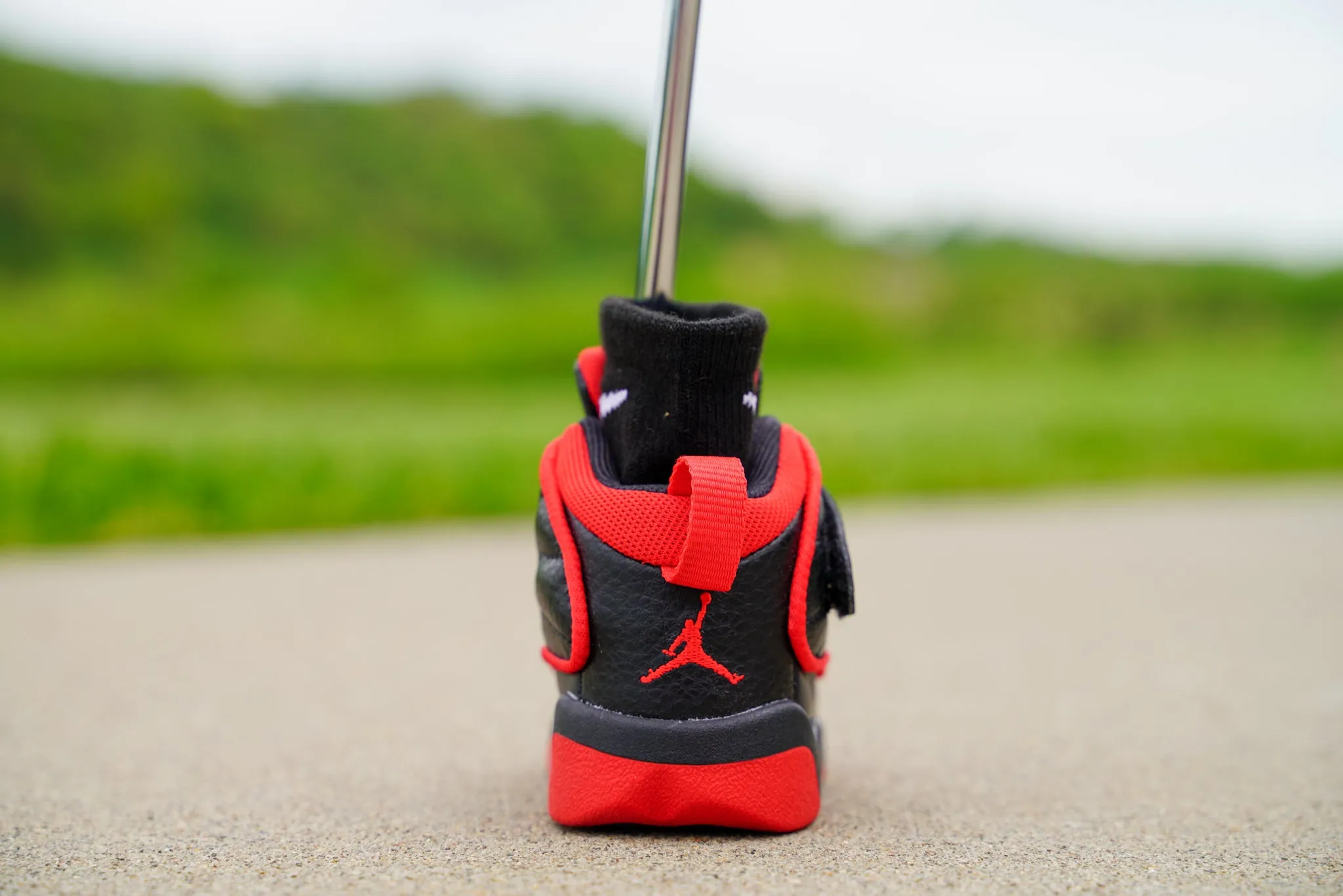 Jordan Pro Strong [UNIVERSITY RED] Standing Sneaker Putter Cover