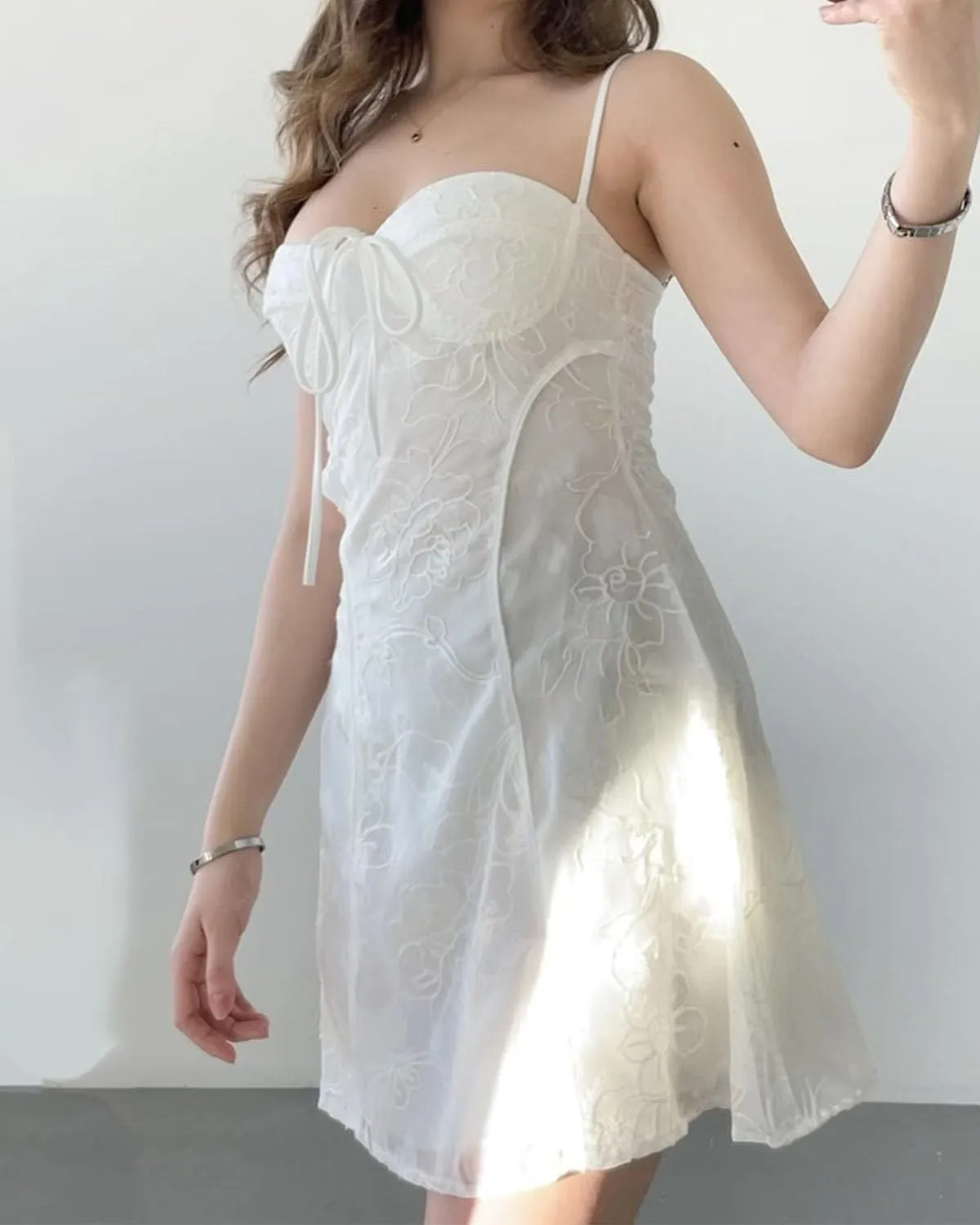 Women Sexy Low Cut Tie Front Lace Floral Print Mini Dress Elegant Spaghetti Straps Backless Ruffle Short Dresses
