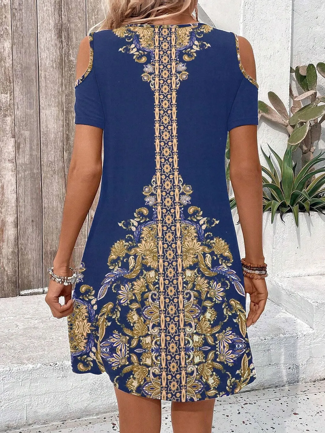 Womens Casual Summer Scoop Neck Dress Trendy Sexy O Ring Cold Shoulder Flowy Short Dress with Pockets